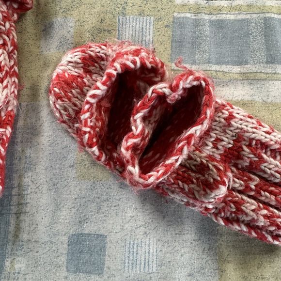 Gap Red & White Fingerless Gloves w/Button Warm Knit Flip Winter Gloves - Picture 3 of 9